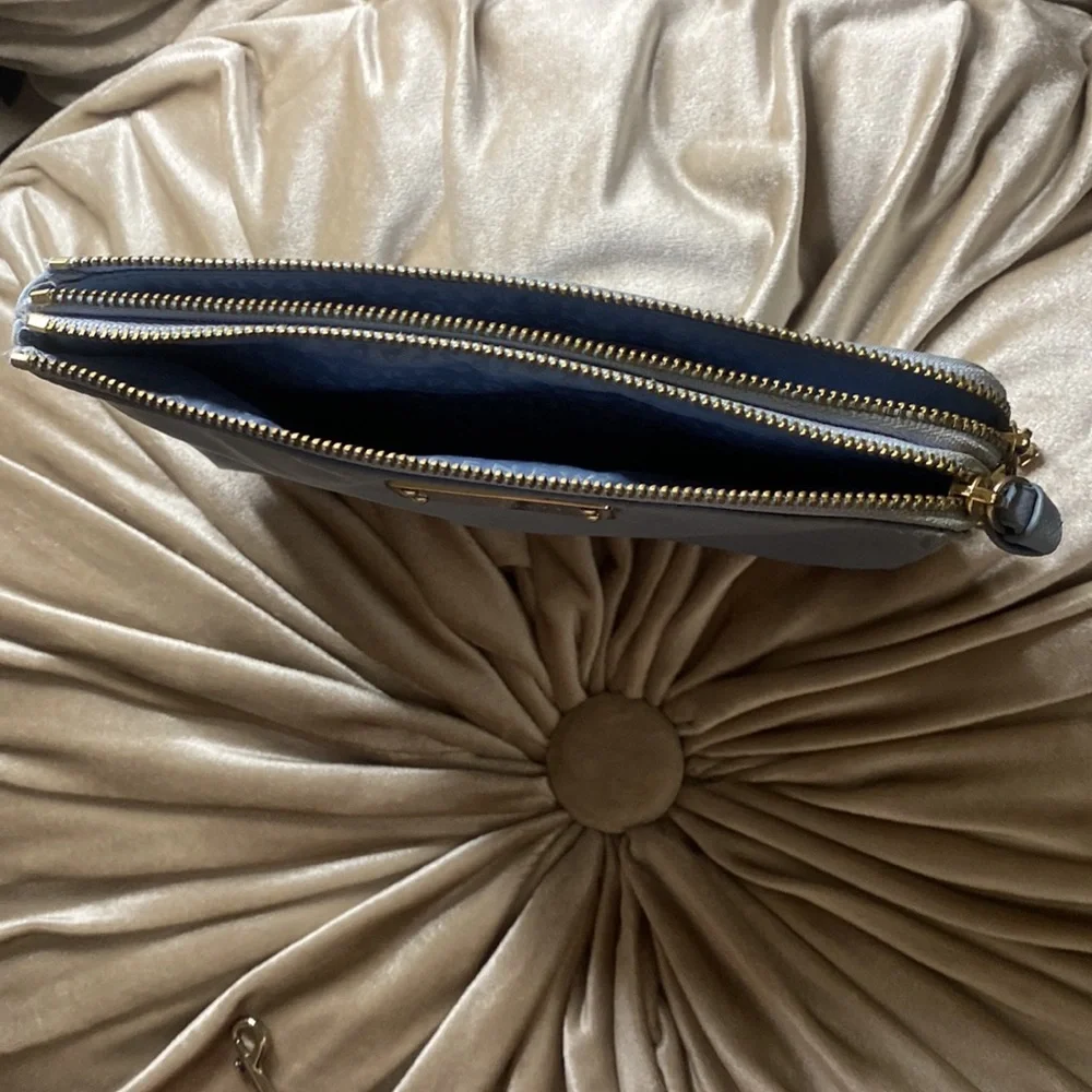 🎀 Kate Spade Wristlet pouch Wallet - Cute , spacious & Dust bag included. - Picture 5 of 9